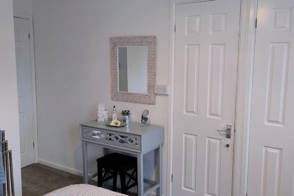 Ludlow Mews Town House With Free Parking Luaran gambar